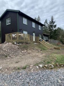 Höjt hus en våning i Hundala